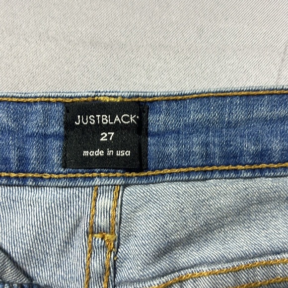 Just black denim distressed shorts - Picture 3 of 8
